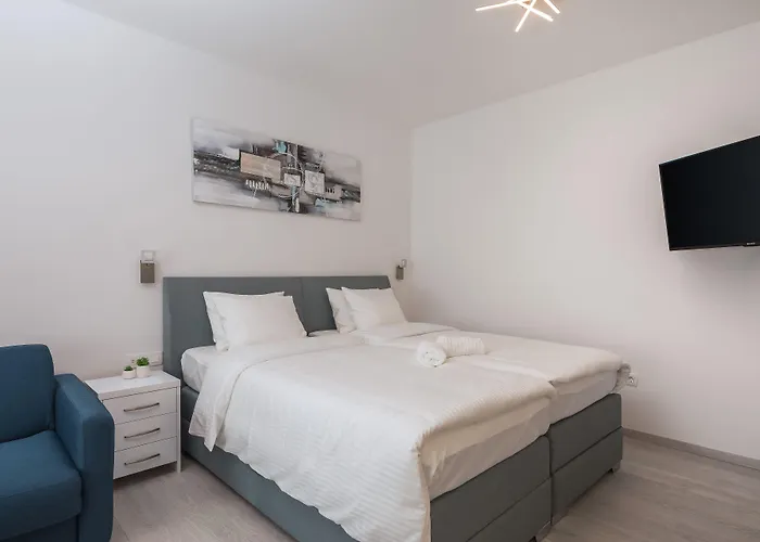 Luxury & Seven Penzion 4*