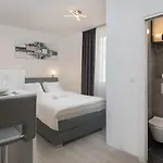 Luxury & Seven 4*