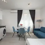Vendégház Luxury & Seven 4*