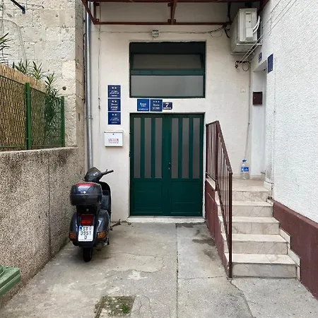 بيت ضيافة Luxury & Seven سبليت