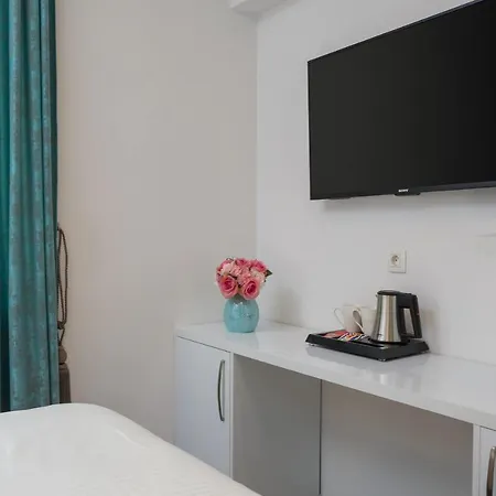 Luxury & Seven 4* سبليت