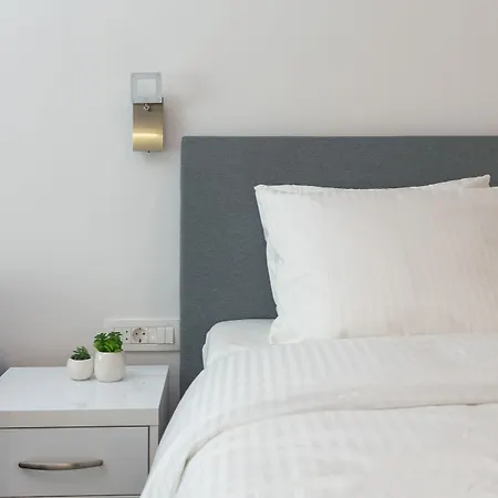 Luxury & Seven 스플리트