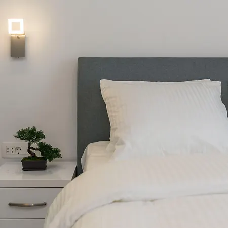 Luxury & Seven בית הארחה ספליט