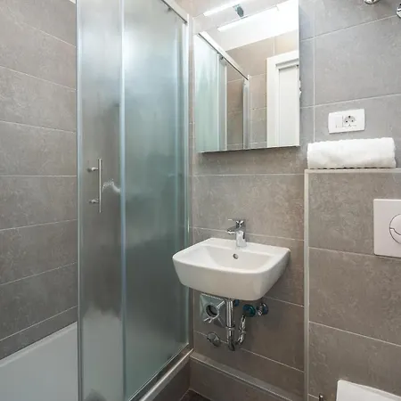 בית הארחה Luxury & Seven ספליט